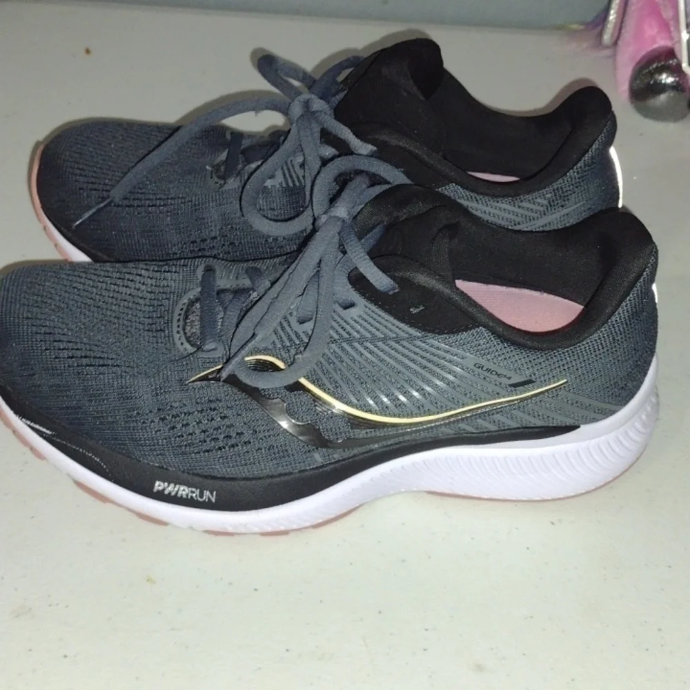 Saucony Guide 14 PowerRun Charcoal Rose Sneakers Woman’s 7 fromfit walking runni